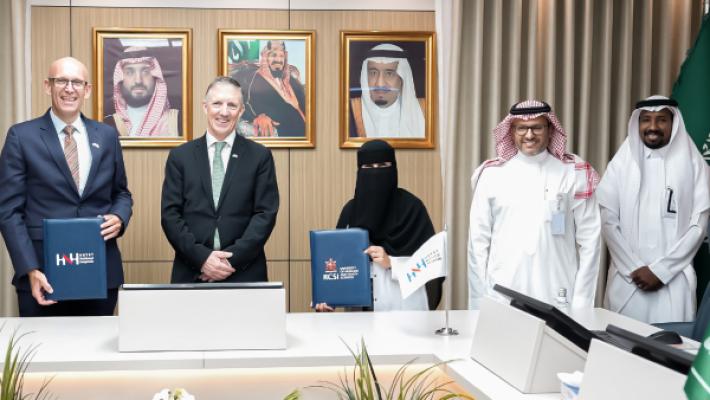 مجموعة مستشفيات الحياة الوطني توقّع شراكة أكاديمية مع الكلية الملكية للجراحين (RCSI) لتأسيس كلية التمريض في أبها